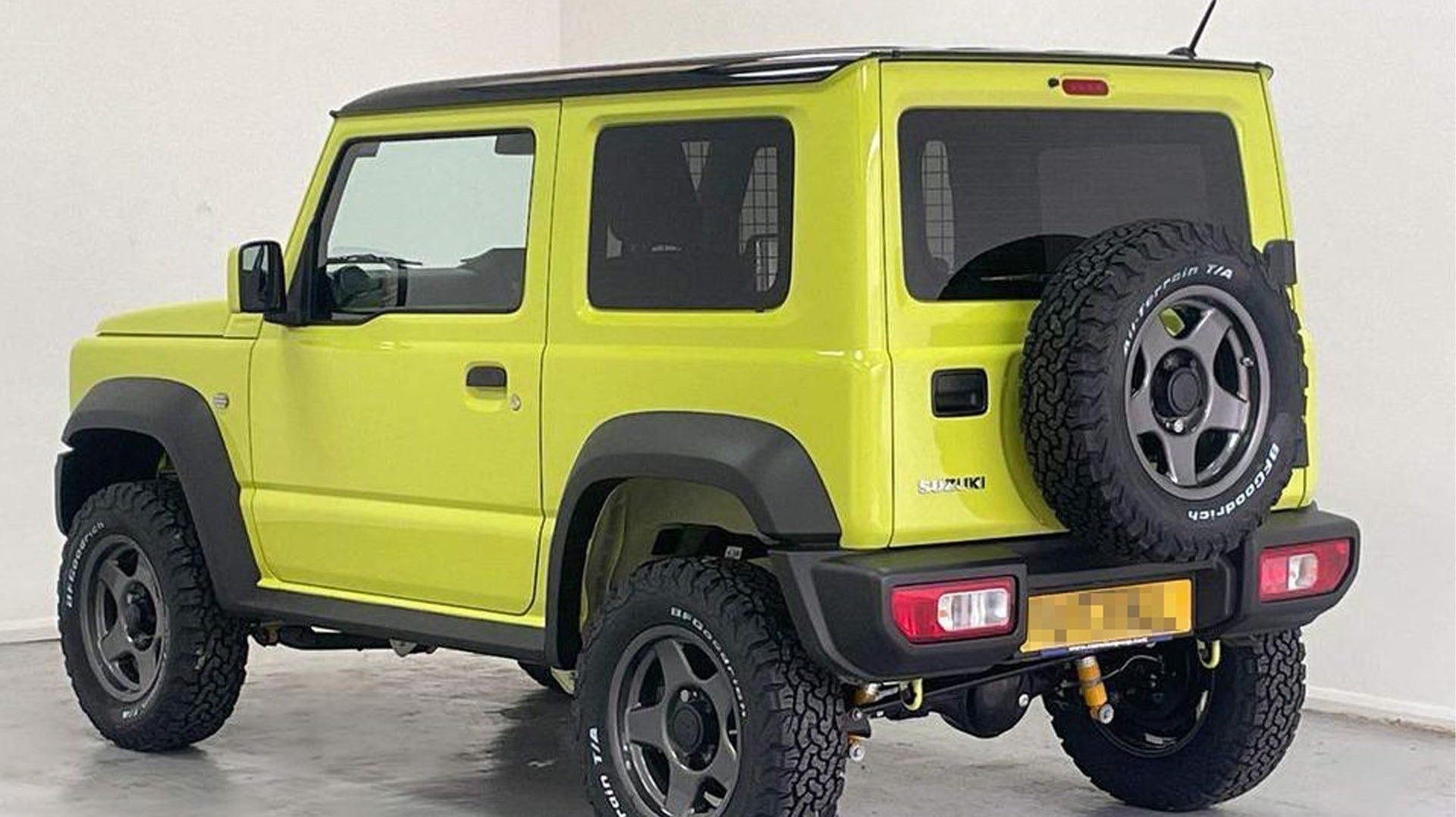 Kinetic Yellow Suzuki Jimny (2018+) fitted with BRADLEY V wheels and JIMNYSTYLE +40mm Lift Kit