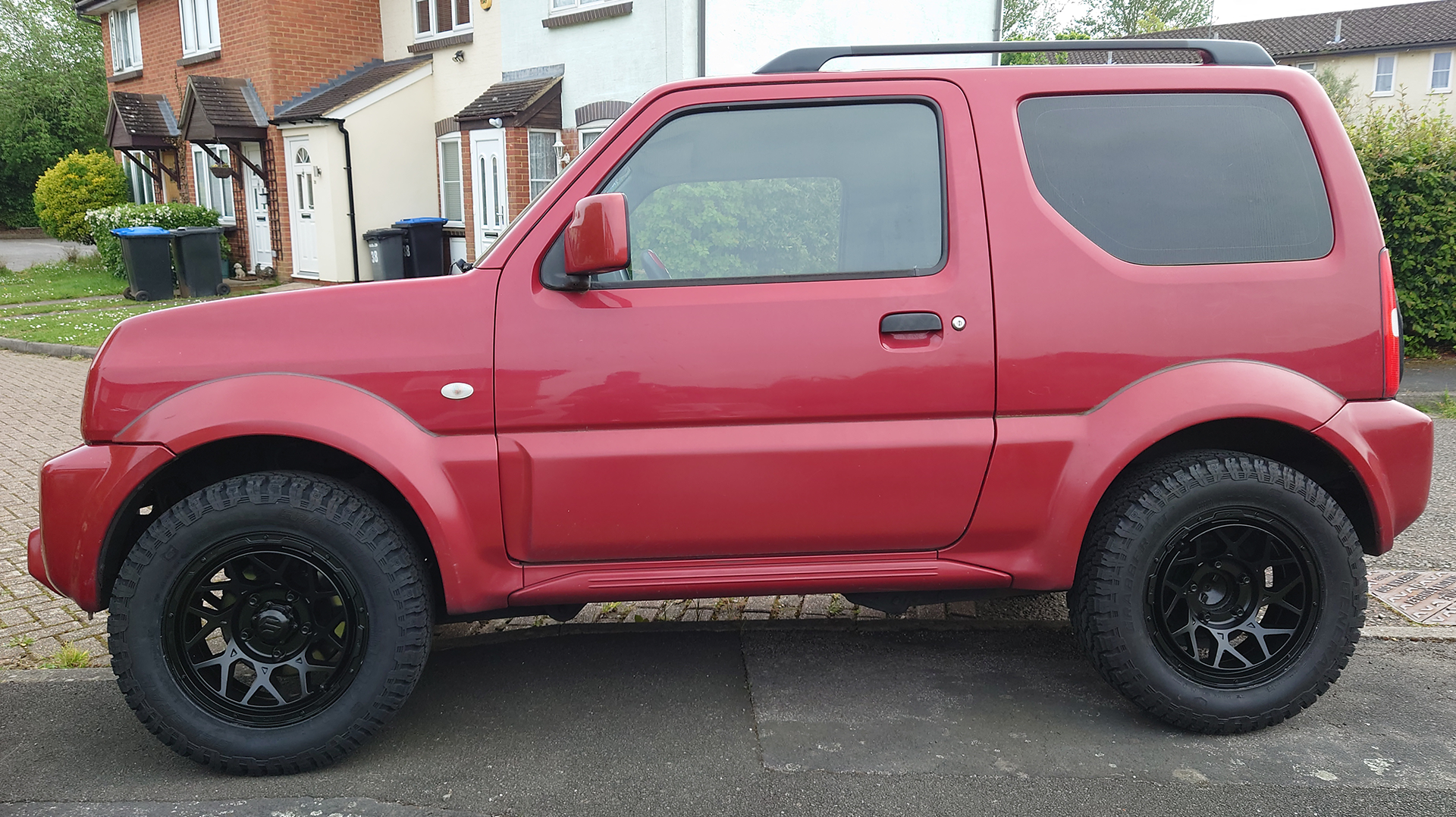 Suzuki Jimny JB43 (1998+) with 16" Magpie M-01 Wheels supplied by street track life jimnystyle