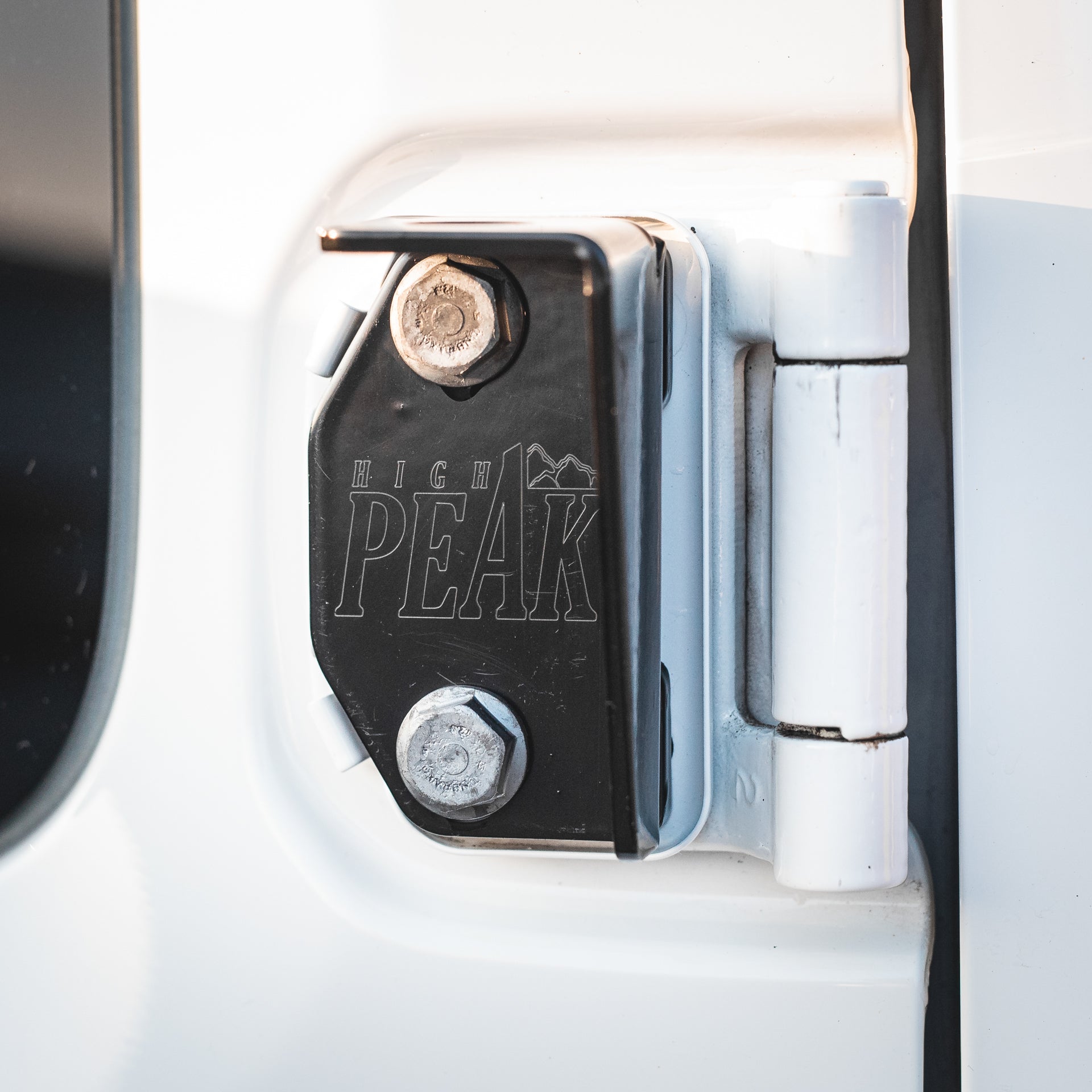STL HIGH PEAK Tailgate Antenna Bracket for Suzuki Jimny (2018+)